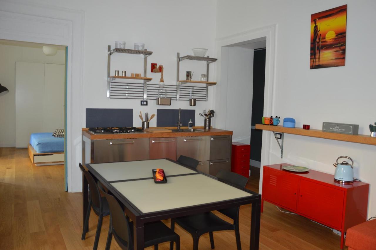 Appartement Casa Flora Al Corso à Naples Extérieur photo